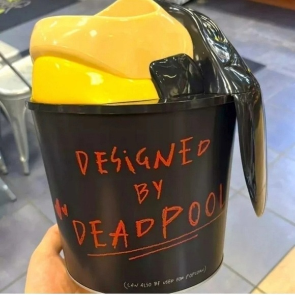 Deadpool and Wolverine Movie Popcorn Bucket AMC Exclusive 2024 - Picture 3 of 4